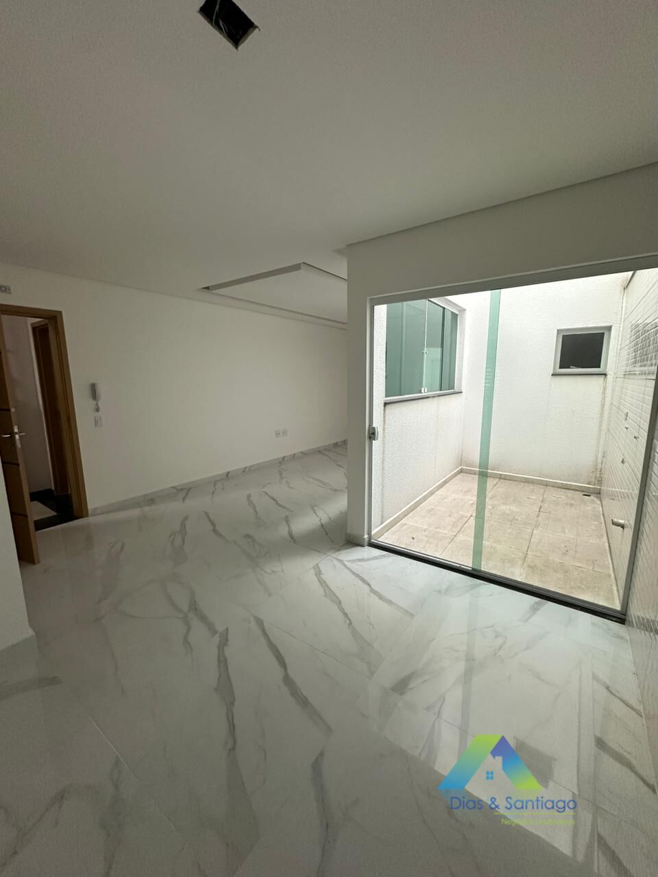 Apartamento à venda com 2 quartos, 65m² - Foto 7