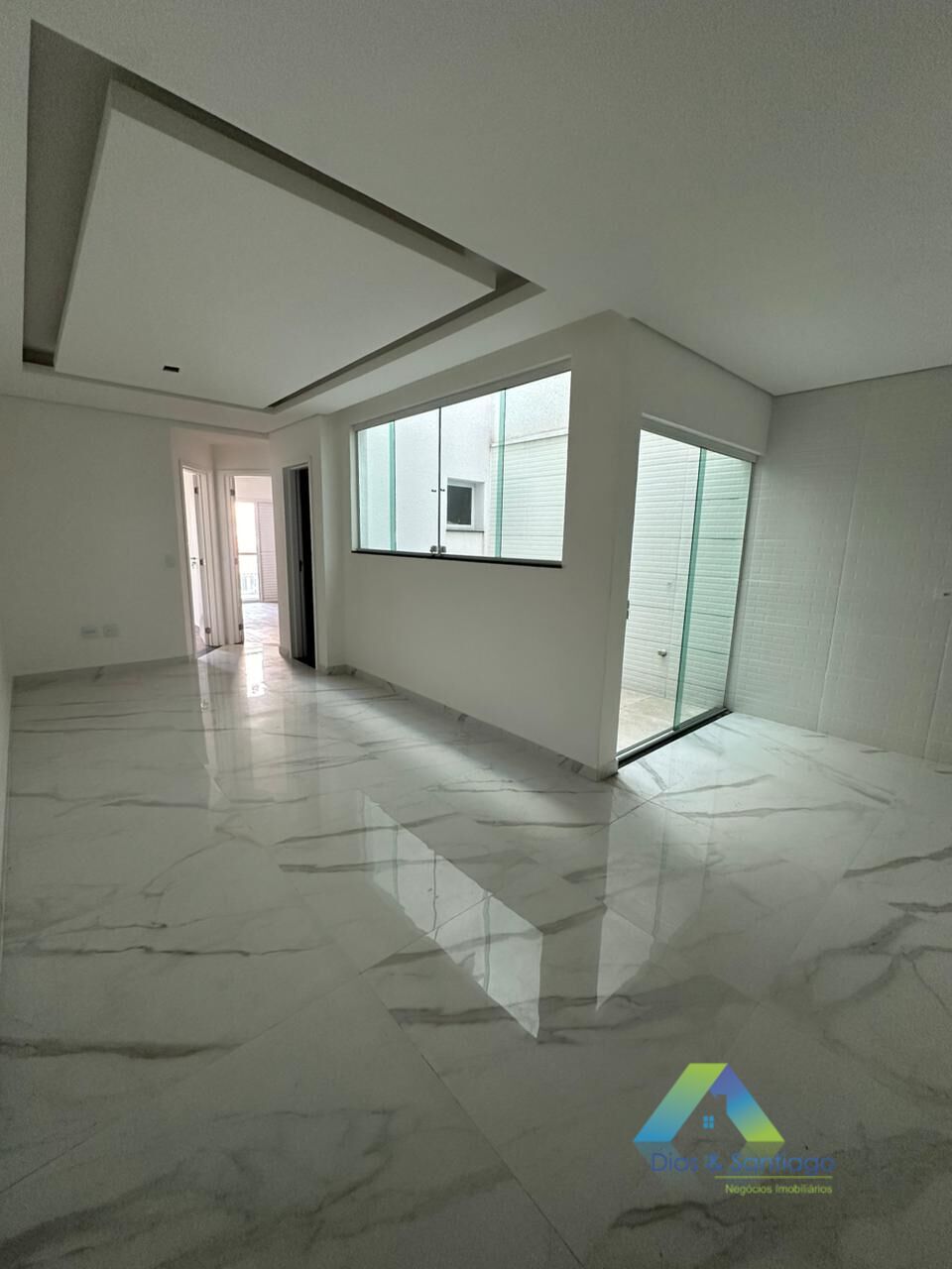 Apartamento à venda com 2 quartos, 65m² - Foto 1