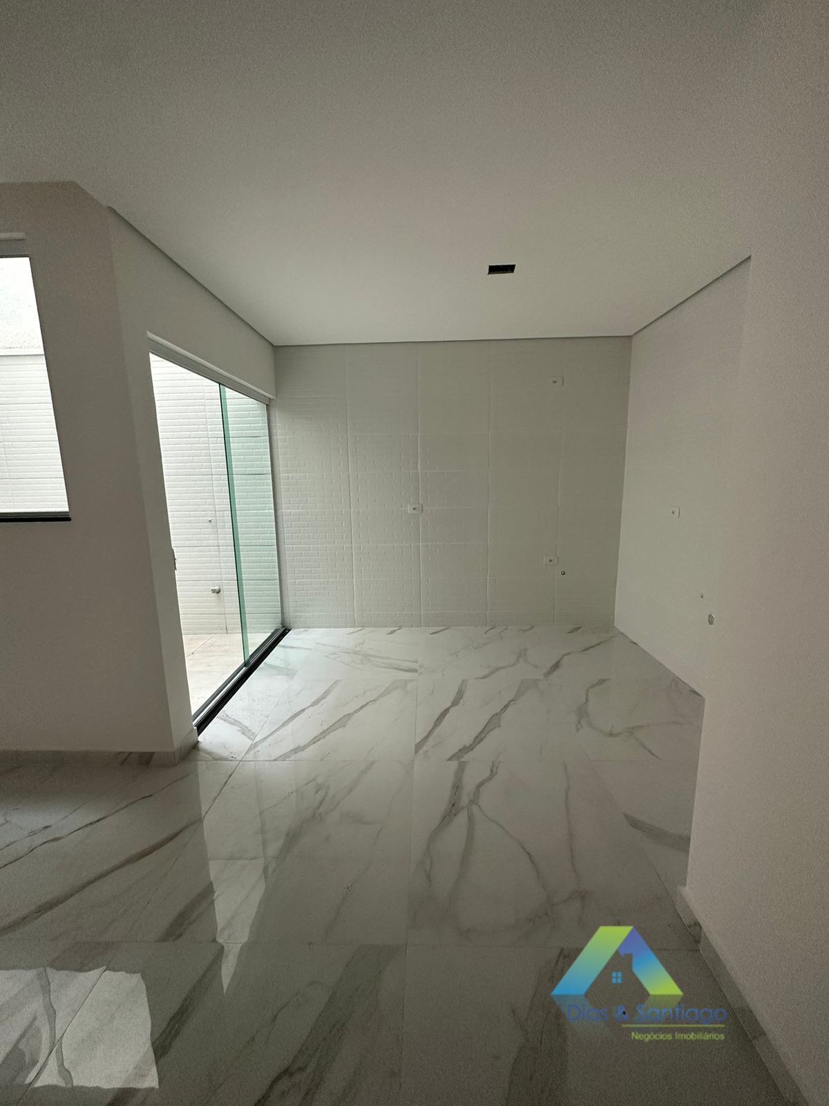 Apartamento à venda com 2 quartos, 65m² - Foto 2