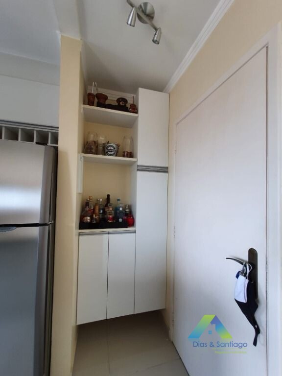 Apartamento à venda com 1 quarto, 40m² - Foto 9