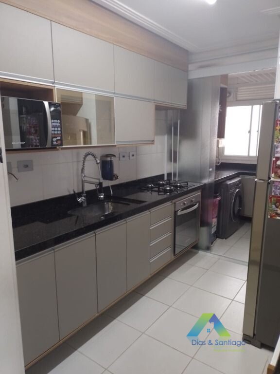 Apartamento à venda com 3 quartos, 69m² - Foto 2