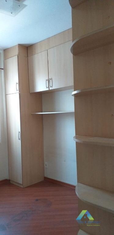 Apartamento à venda com 2 quartos, 67m² - Foto 3