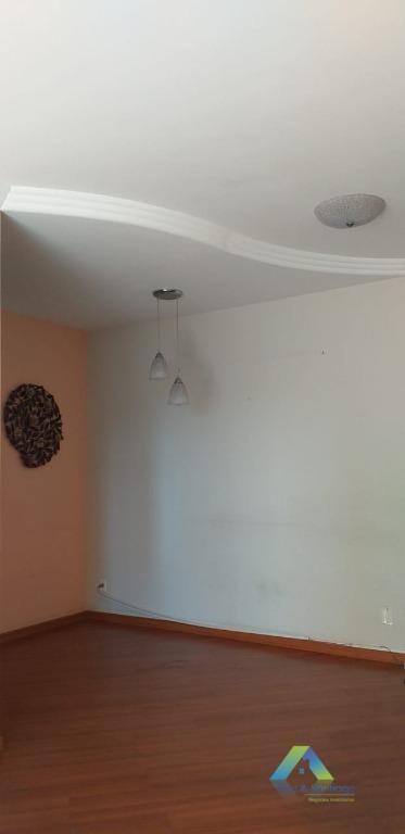 Apartamento à venda com 2 quartos, 67m² - Foto 10