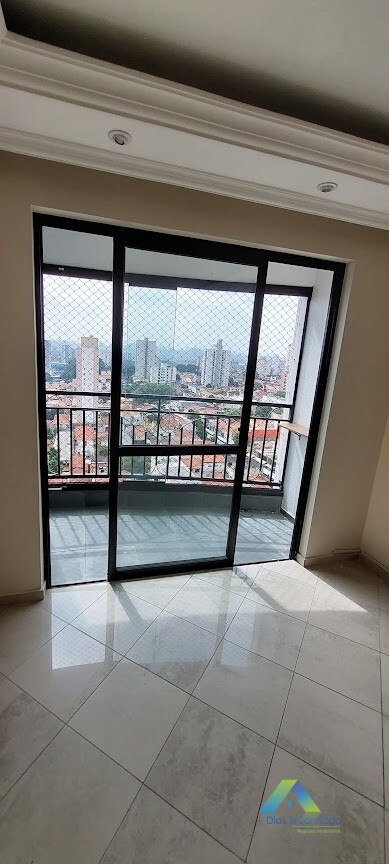 Apartamento à venda com 3 quartos, 74m² - Foto 2