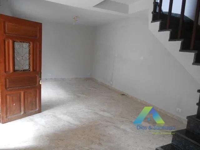 Sobrado à venda com 2 quartos, 90m² - Foto 3