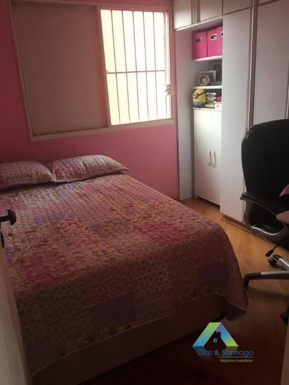 Apartamento à venda com 3 quartos, 75m² - Foto 4