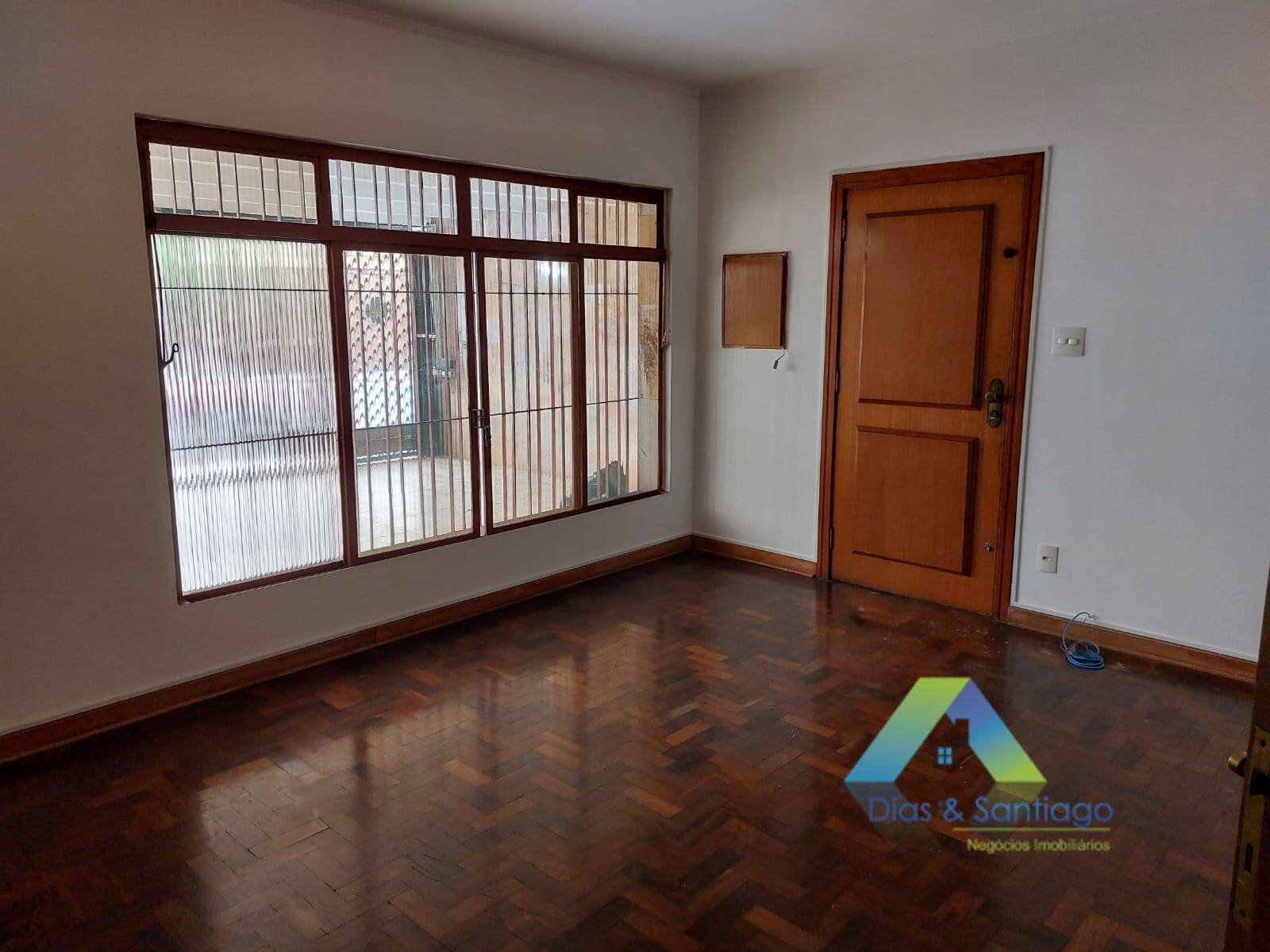 Sobrado à venda com 5 quartos, 250m² - Foto 4