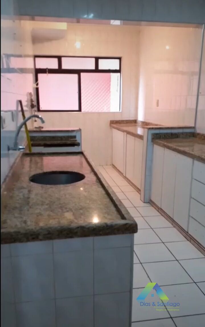 Apartamento à venda com 3 quartos, 97m² - Foto 3