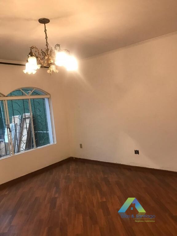 Sobrado à venda com 4 quartos, 225m² - Foto 4