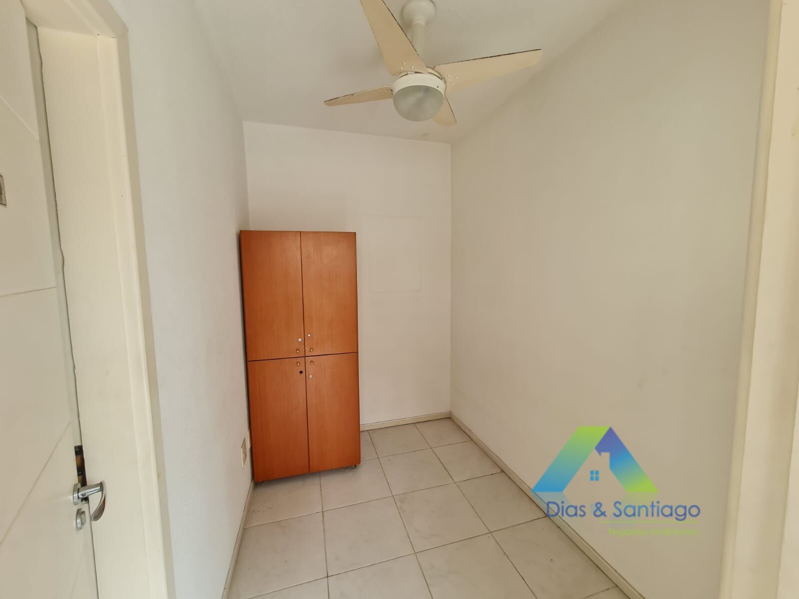 Casa à venda com 4 quartos, 210m² - Foto 11