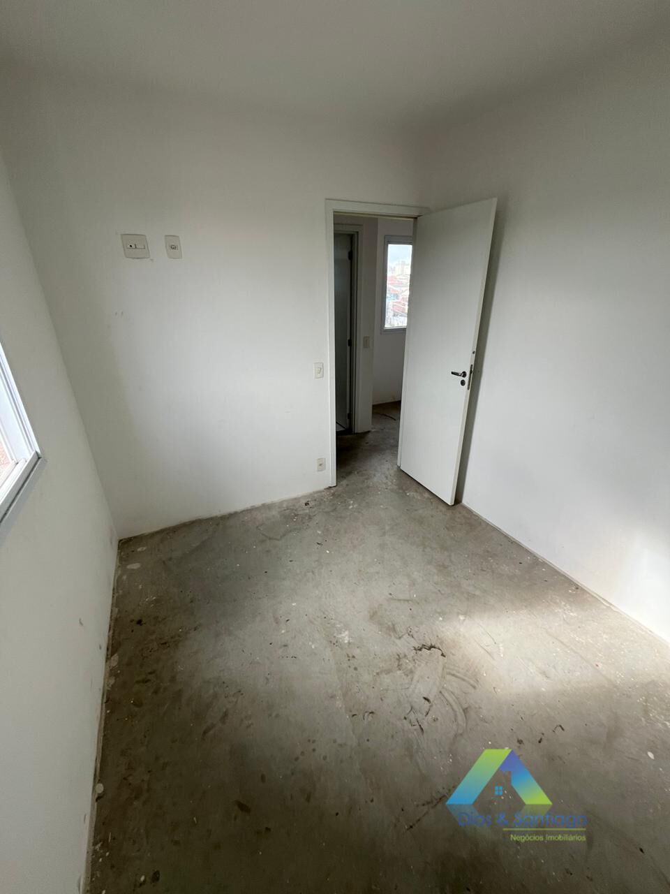 Apartamento à venda com 2 quartos, 44m² - Foto 2