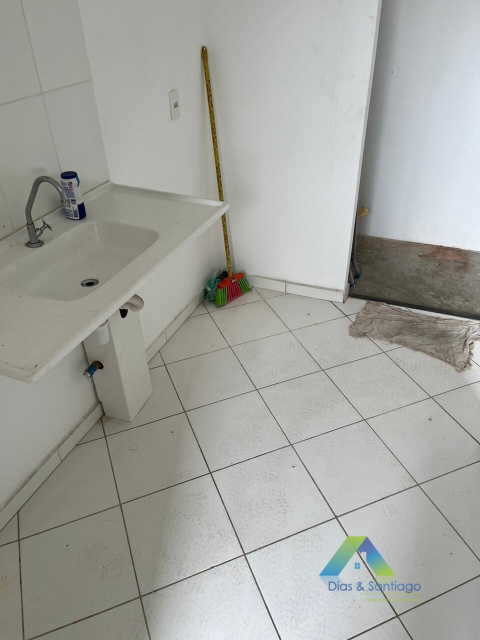 Apartamento à venda com 2 quartos, 44m² - Foto 3