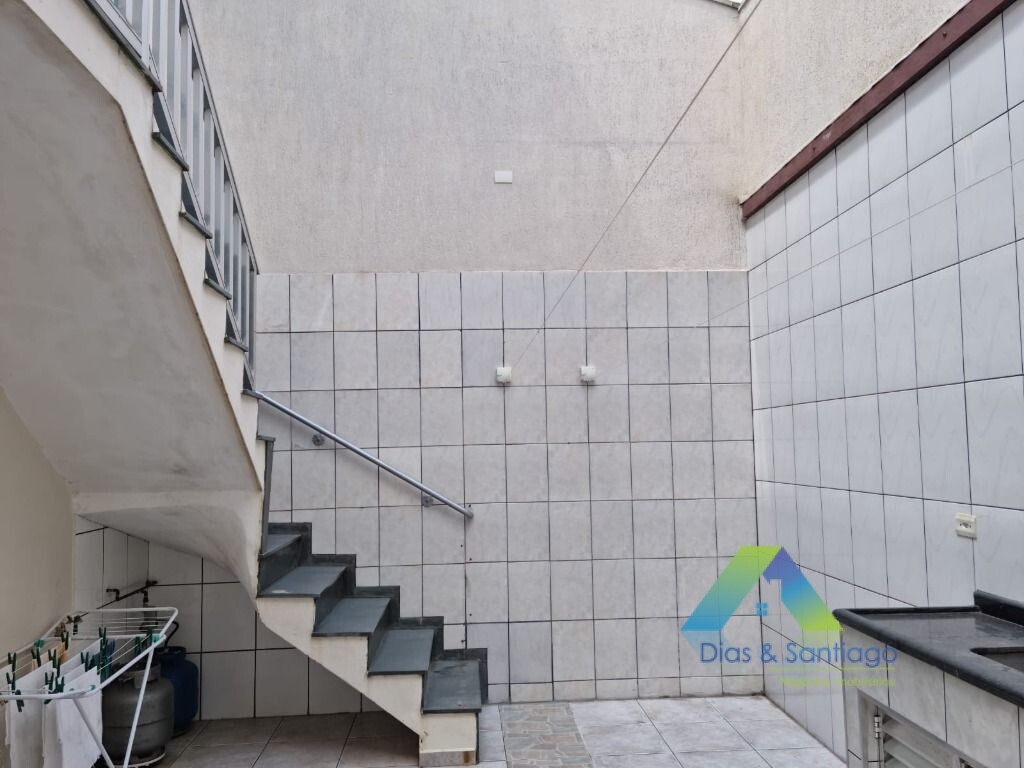 Sobrado à venda com 3 quartos, 250m² - Foto 22