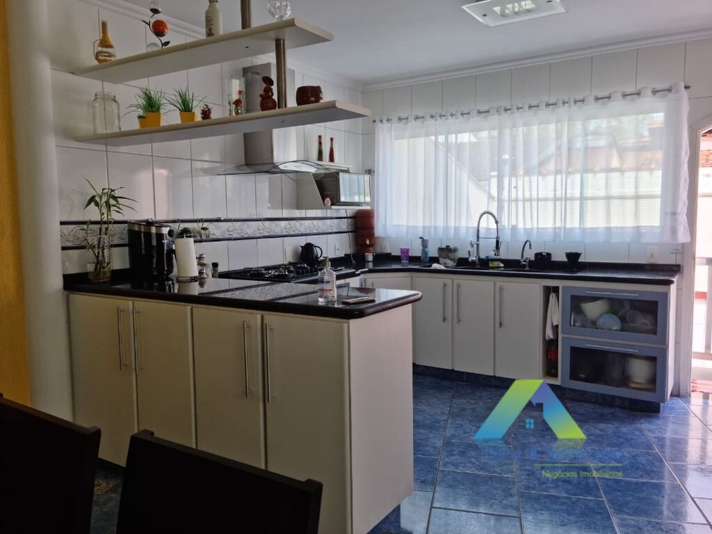 Sobrado à venda com 3 quartos, 250m² - Foto 14