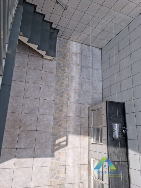 Sobrado à venda com 3 quartos, 250m² - Foto 17