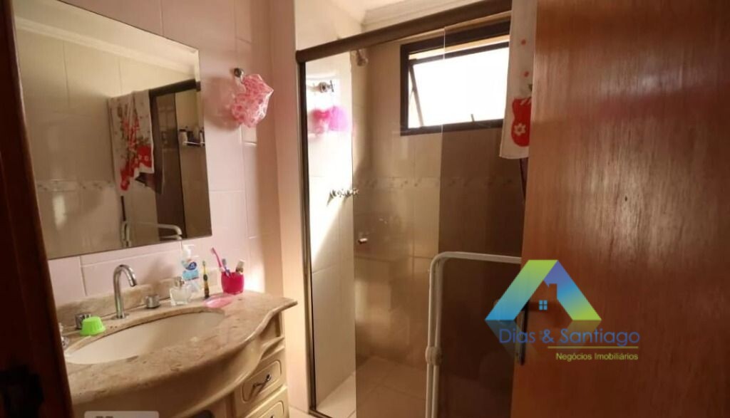 Apartamento à venda com 2 quartos, 69m² - Foto 11