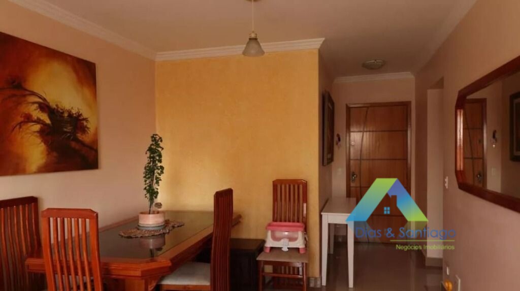 Apartamento à venda com 2 quartos, 69m² - Foto 4