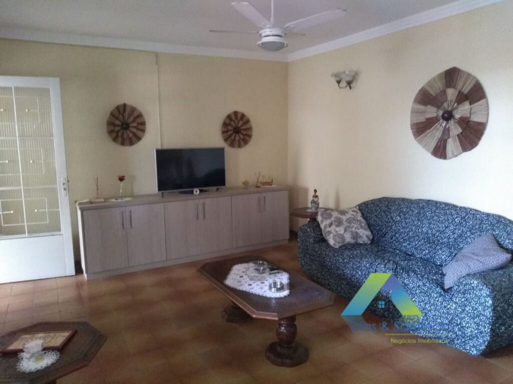 Casa à venda com 4 quartos, 160m² - Foto 14