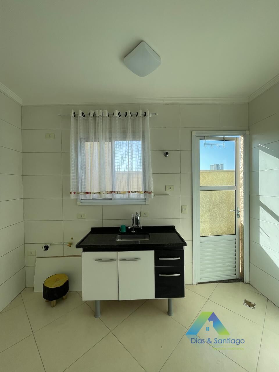 Apartamento à venda com 2 quartos, 37m² - Foto 2