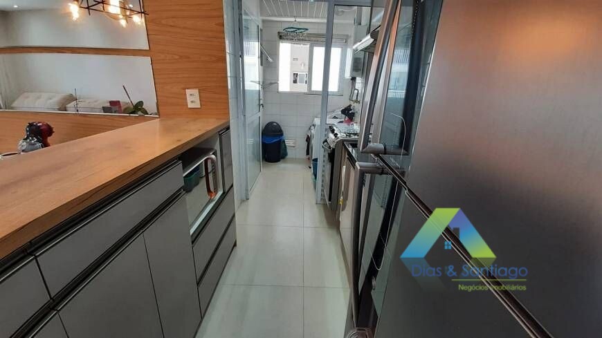 Apartamento à venda com 3 quartos, 65m² - Foto 2