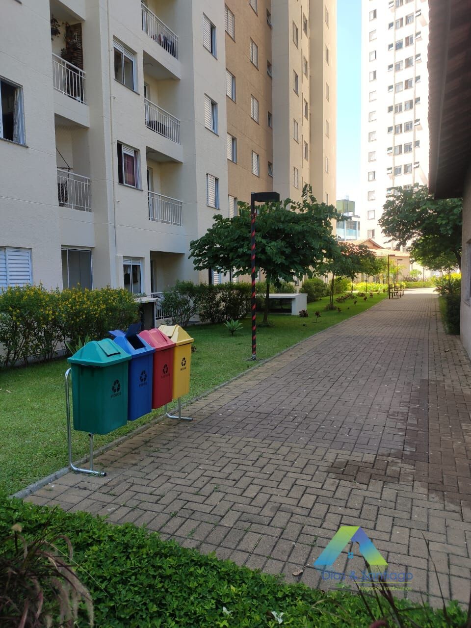 Apartamento à venda com 2 quartos, 50m² - Foto 2