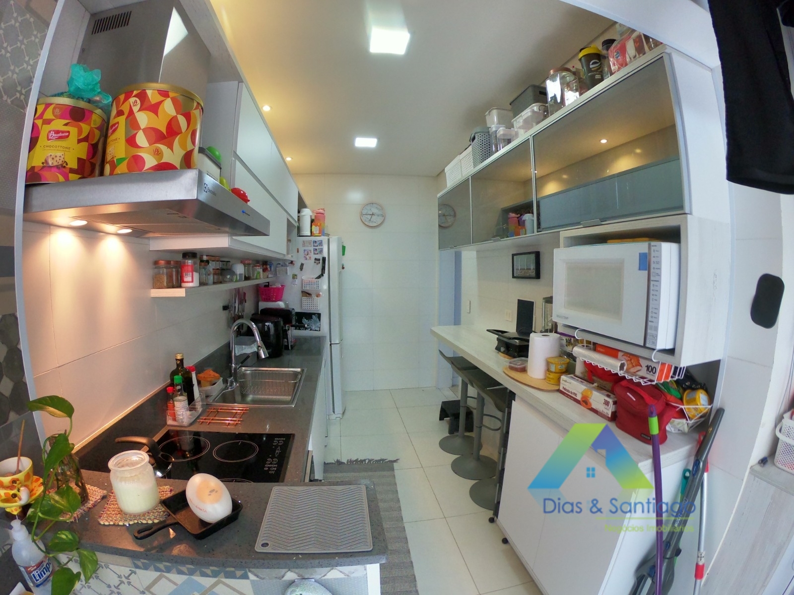 Apartamento à venda com 2 quartos, 73m² - Foto 4