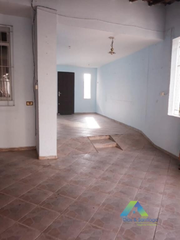 Sobrado à venda com 4 quartos, 166m² - Foto 1