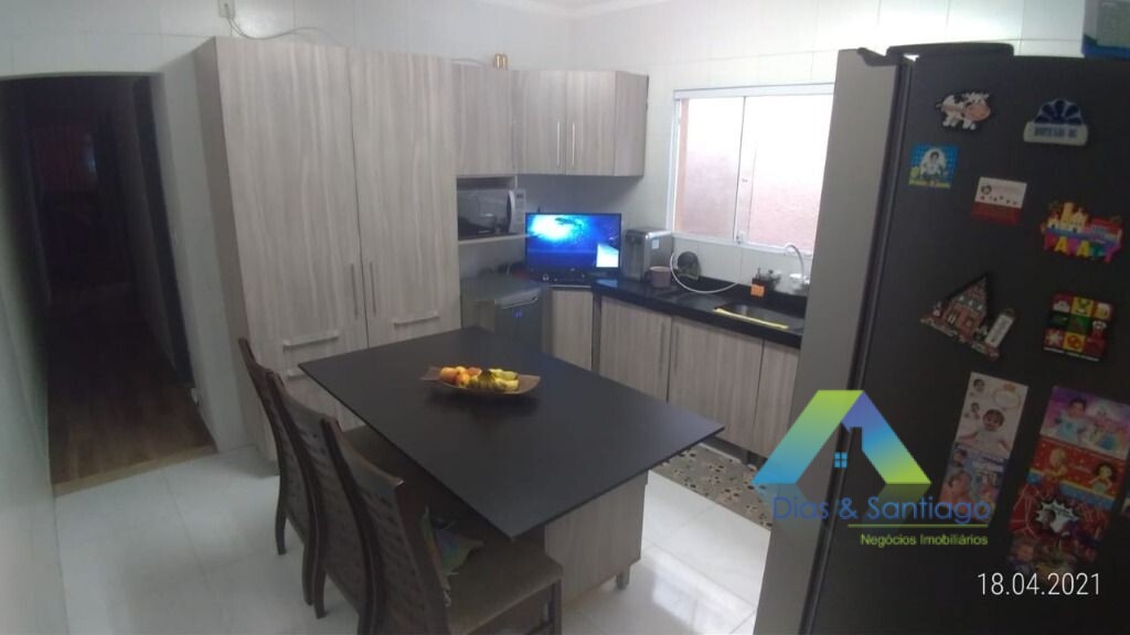 Casa à venda com 2 quartos, 200m² - Foto 8