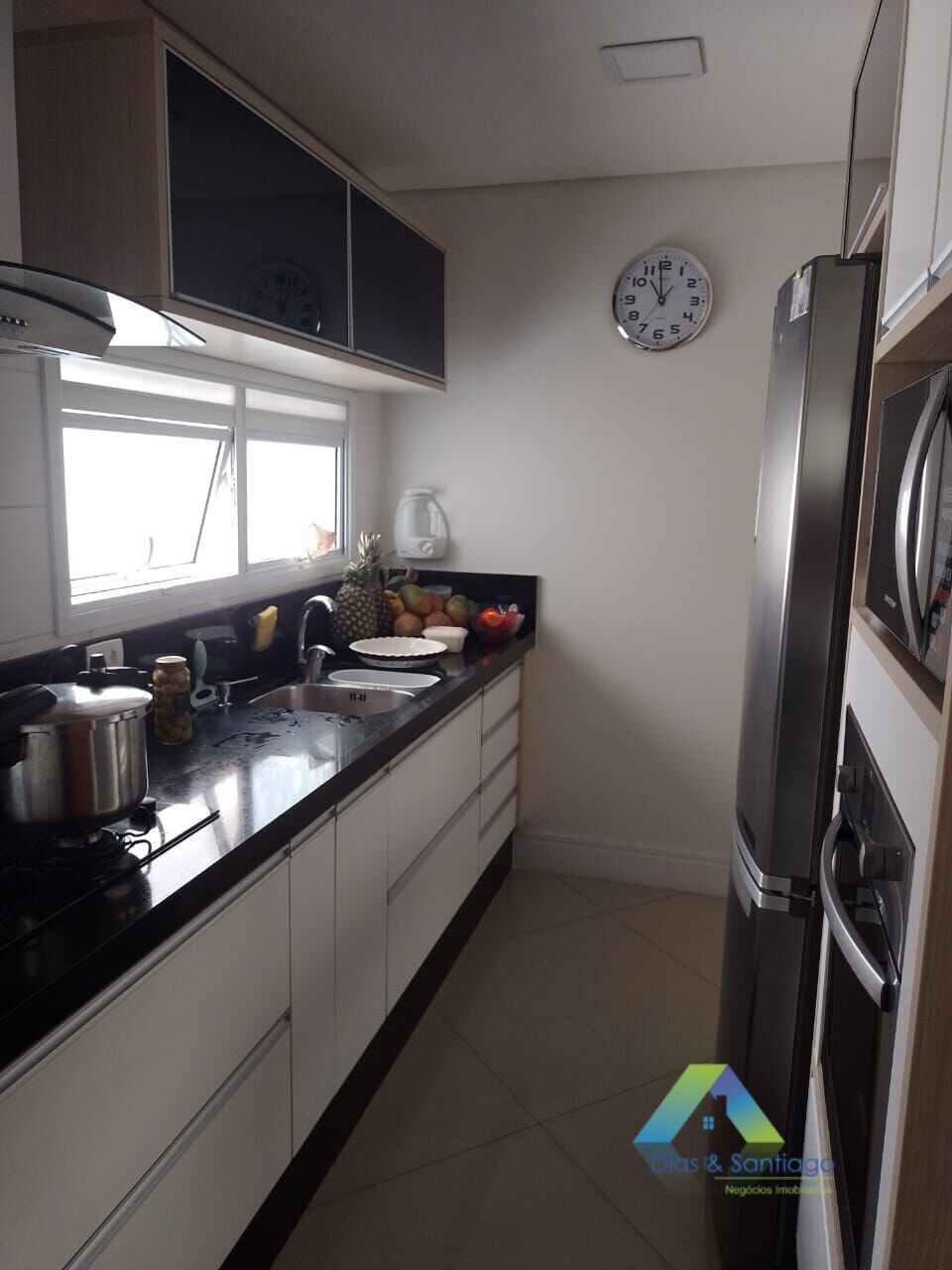 Apartamento à venda com 3 quartos, 107m² - Foto 3