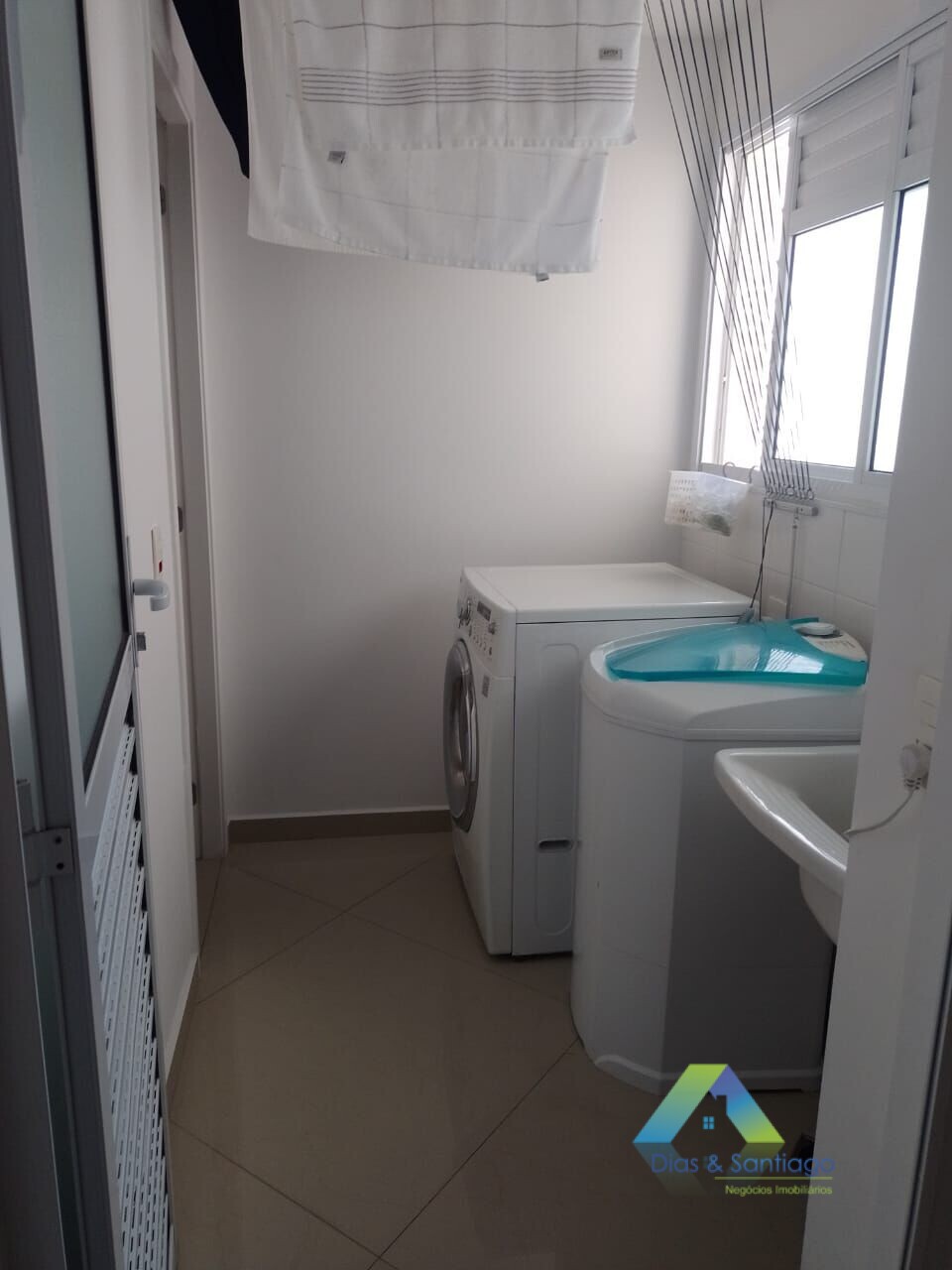 Apartamento à venda com 3 quartos, 107m² - Foto 9