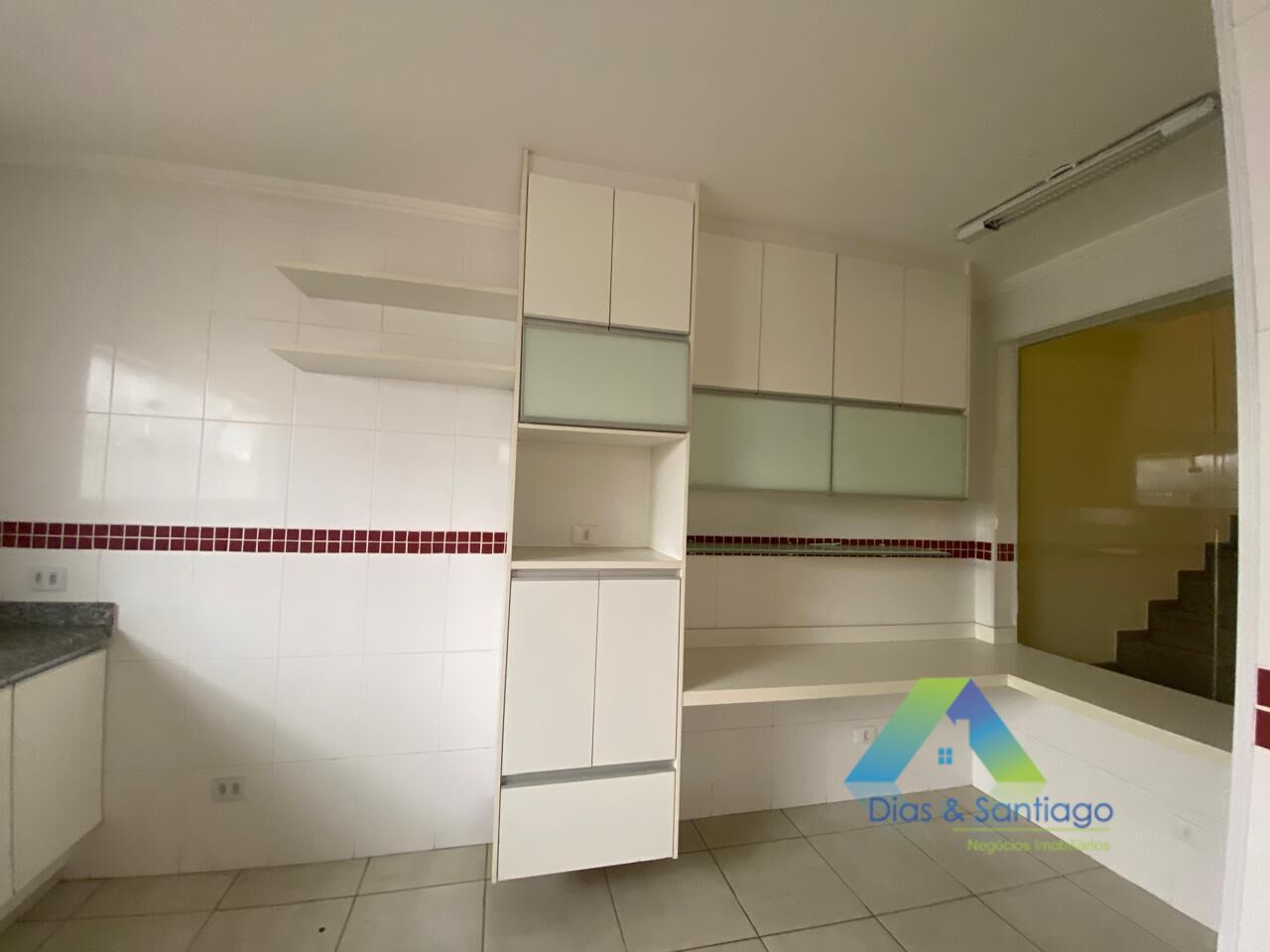 Sobrado para alugar com 4 quartos, 252m² - Foto 11