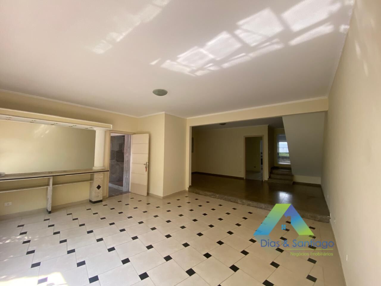 Sobrado para alugar com 4 quartos, 252m² - Foto 6