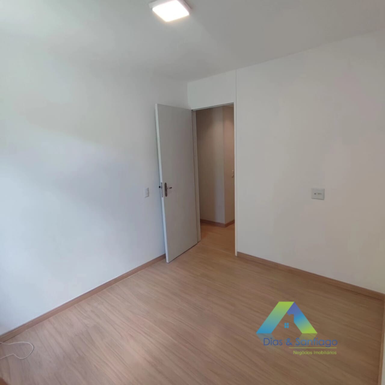 Apartamento à venda com 3 quartos, 61m² - Foto 2