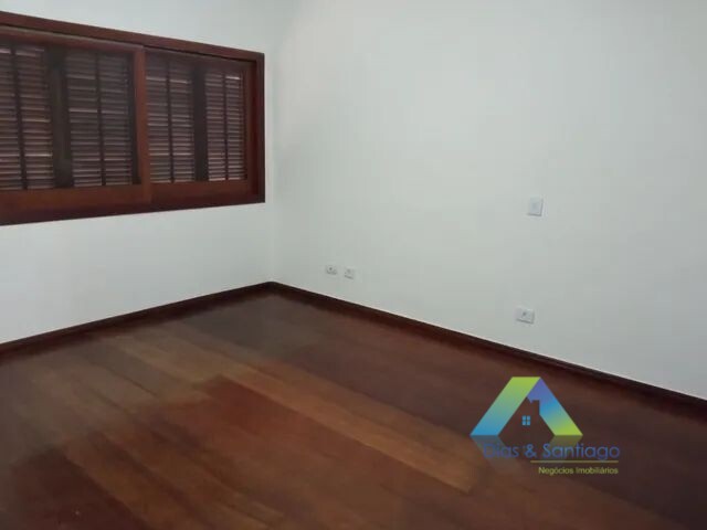 Sobrado à venda com 4 quartos, 470m² - Foto 3