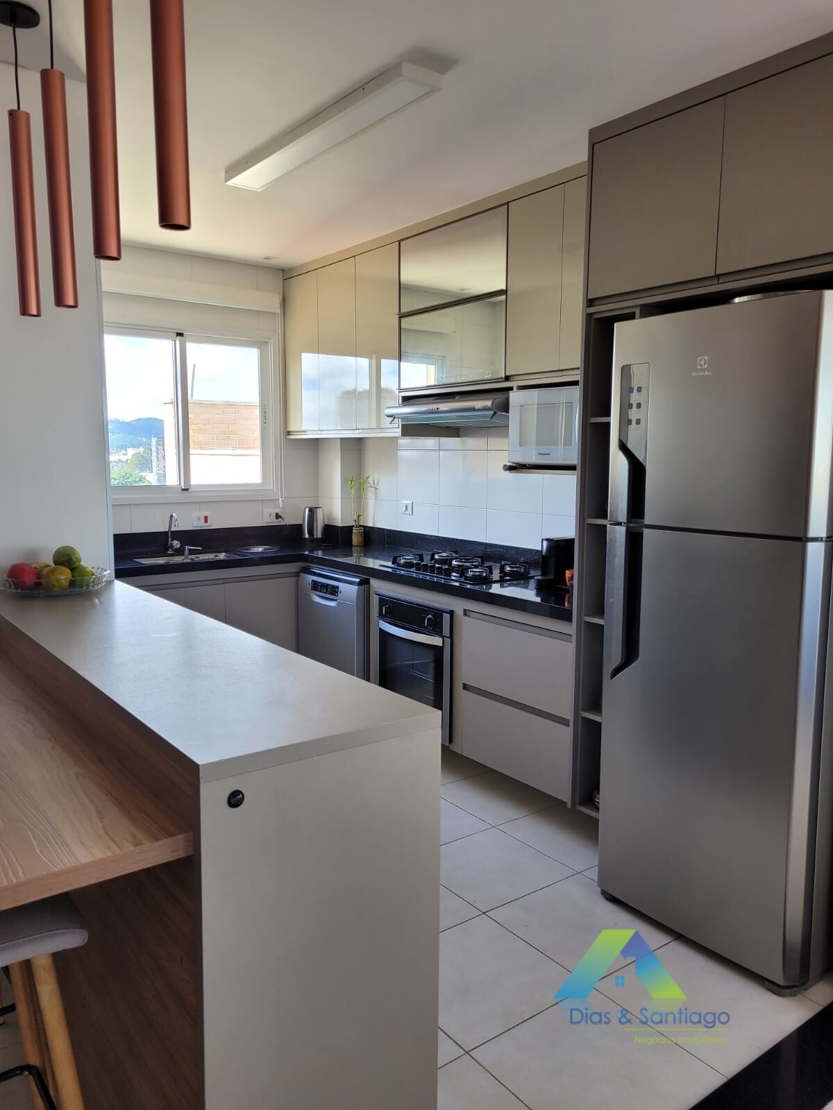 Apartamento à venda com 3 quartos, 150m² - Foto 3