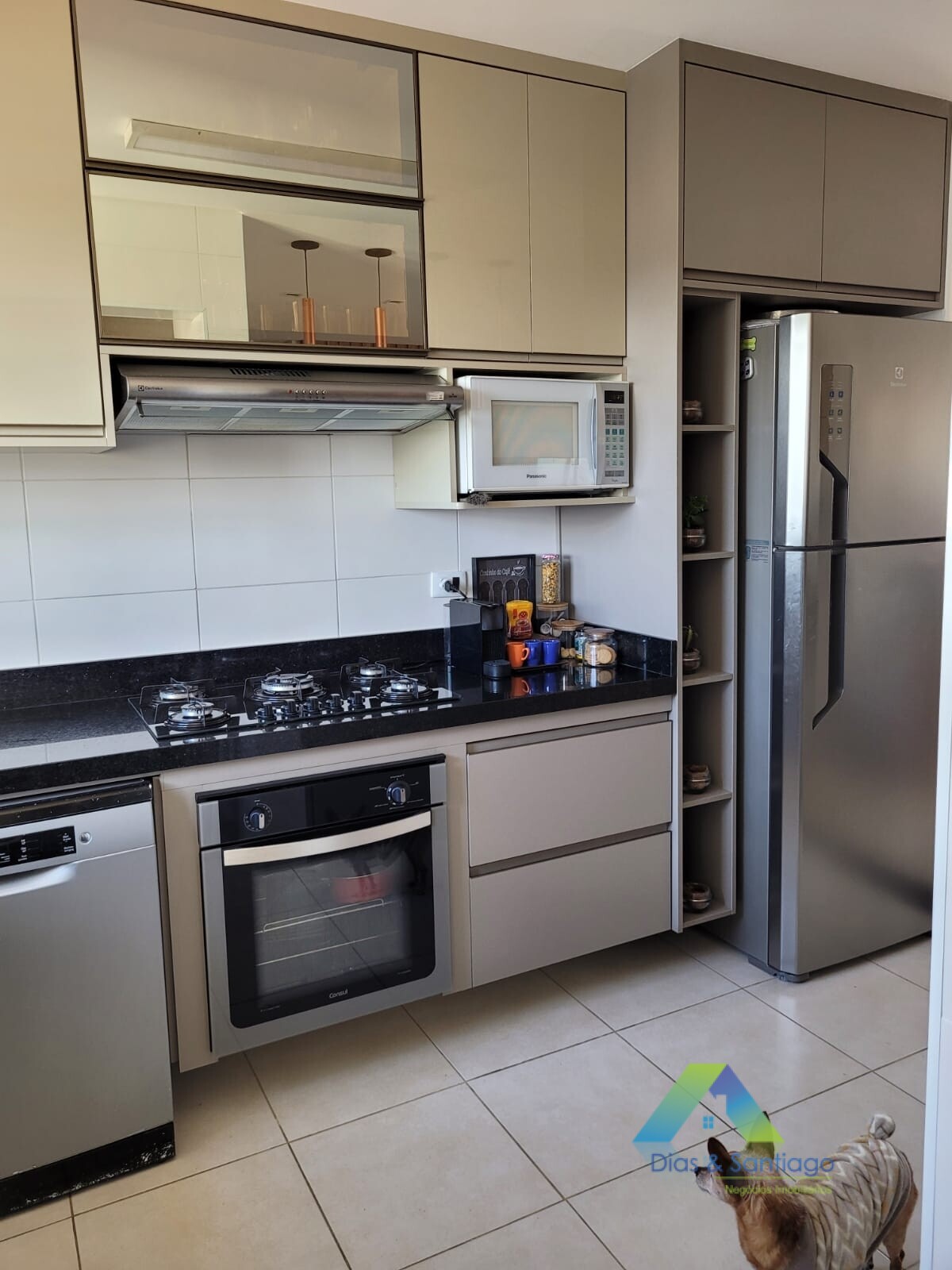 Apartamento à venda com 3 quartos, 150m² - Foto 4