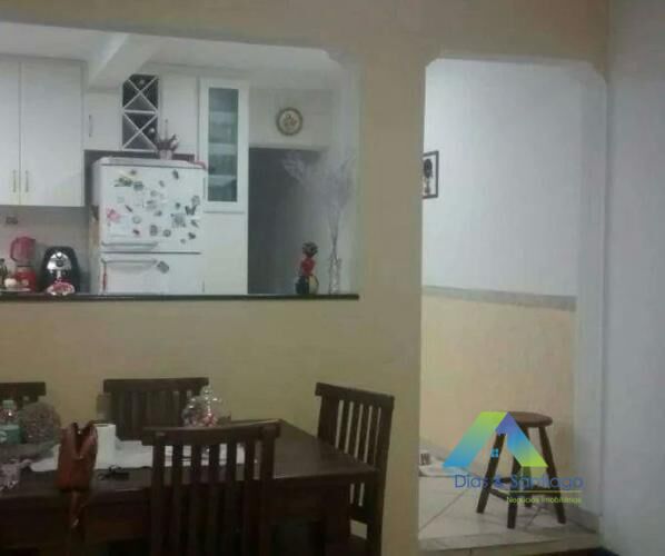 Casa à venda com 3 quartos, 140m² - Foto 2