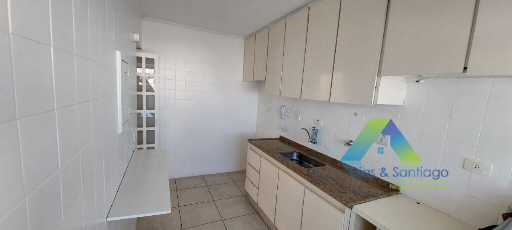 Apartamento à venda com 2 quartos, 64m² - Foto 11