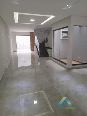 Sobrado à venda com 3 quartos, 165m² - Foto 1