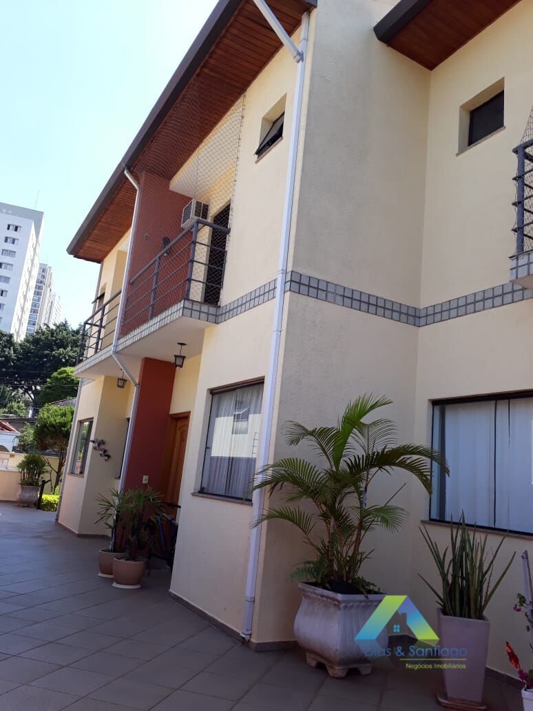 Sobrado à venda com 3 quartos, 203m² - Foto 1