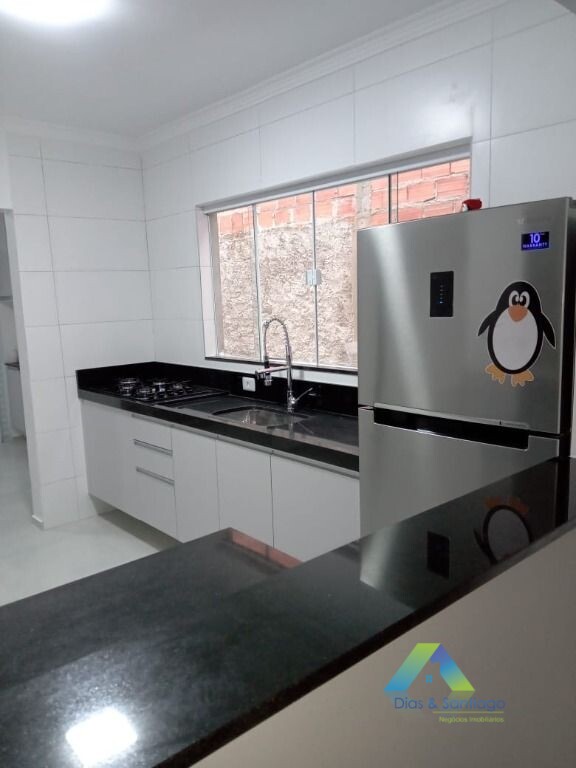 Sobrado à venda com 4 quartos, 200m² - Foto 2