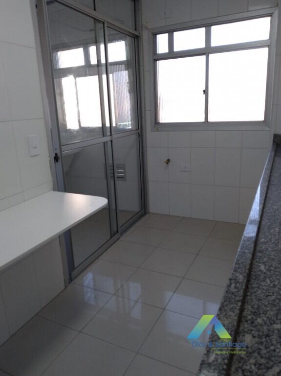 Apartamento à venda com 2 quartos, 62m² - Foto 11