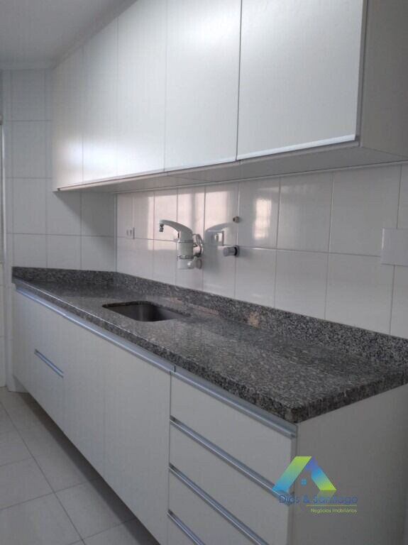 Apartamento à venda com 2 quartos, 62m² - Foto 10