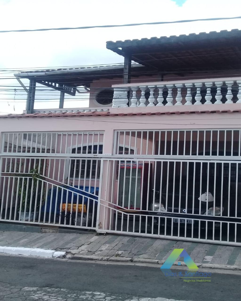 Sobrado à venda com 3 quartos, 190m² - Foto 1