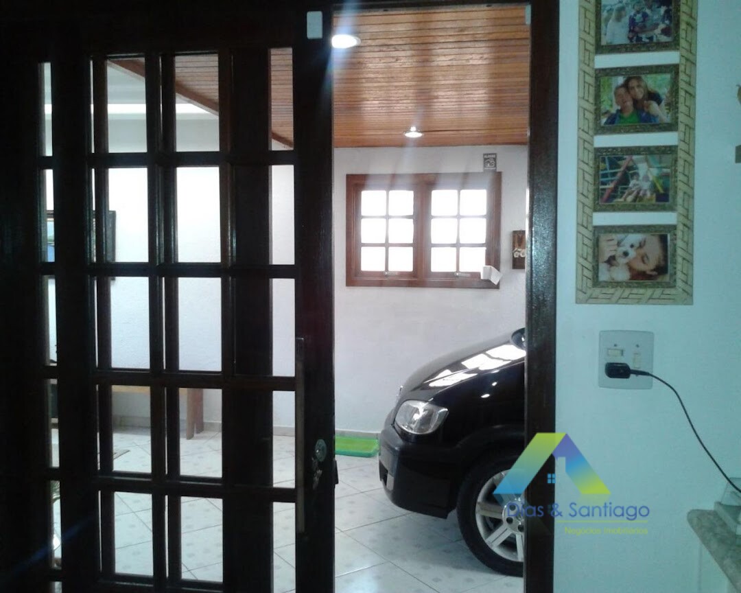 Sobrado à venda com 3 quartos, 216m² - Foto 14