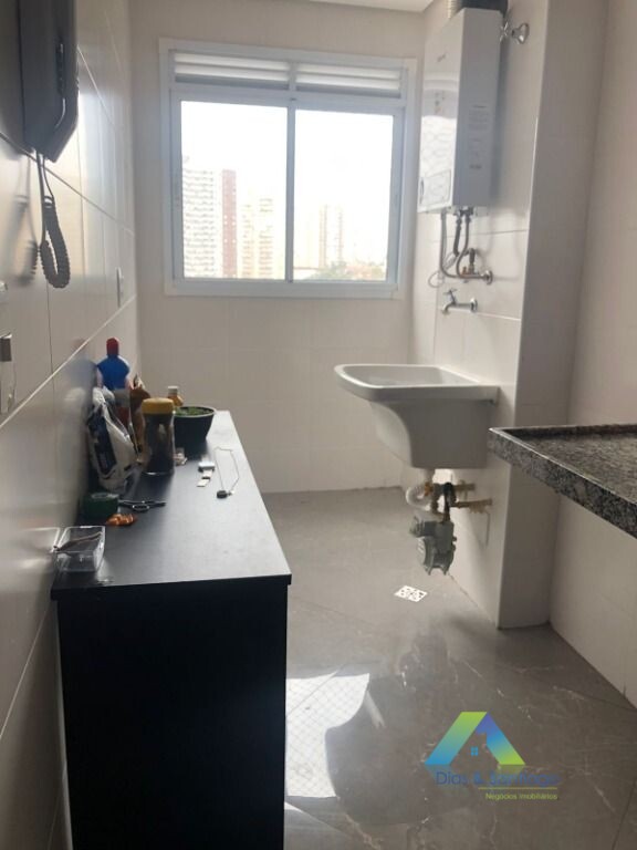 Apartamento à venda com 2 quartos, 46m² - Foto 2