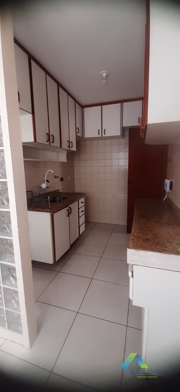 Apartamento para alugar com 3 quartos, 72m² - Foto 12