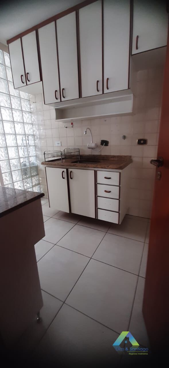 Apartamento para alugar com 3 quartos, 72m² - Foto 13