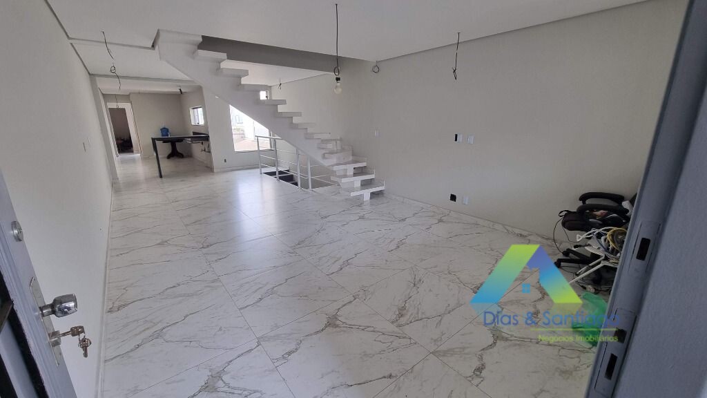 Sobrado à venda com 4 quartos, 240m² - Foto 40