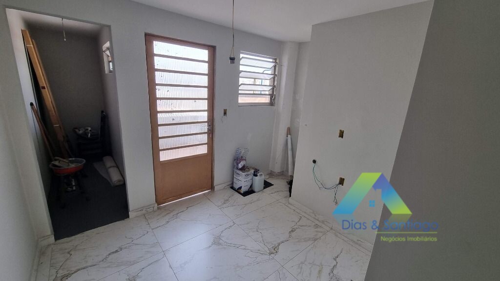 Sobrado à venda com 4 quartos, 240m² - Foto 54